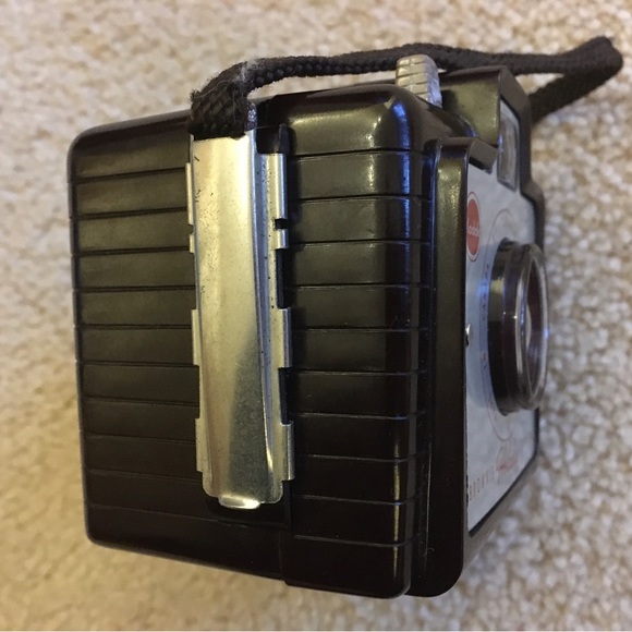 Kodak Brownie Holiday Camera - Picture 2 of 8